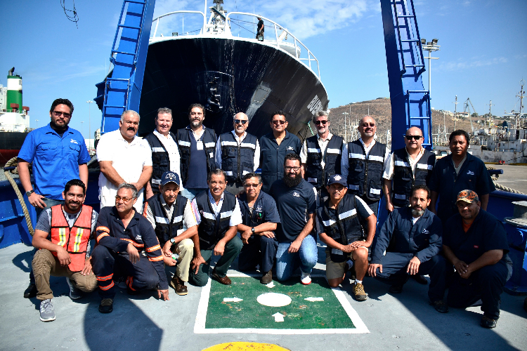 Tres cruceros, el rescate de un anclaje y 15 mil millas navegadas: el “Alpha Hèlix” vuelve a casa